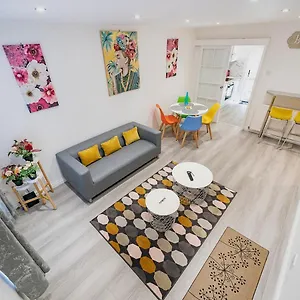 Apartment Pass The Keys - Bright & Airy 2br 2bath In Perfect Location 